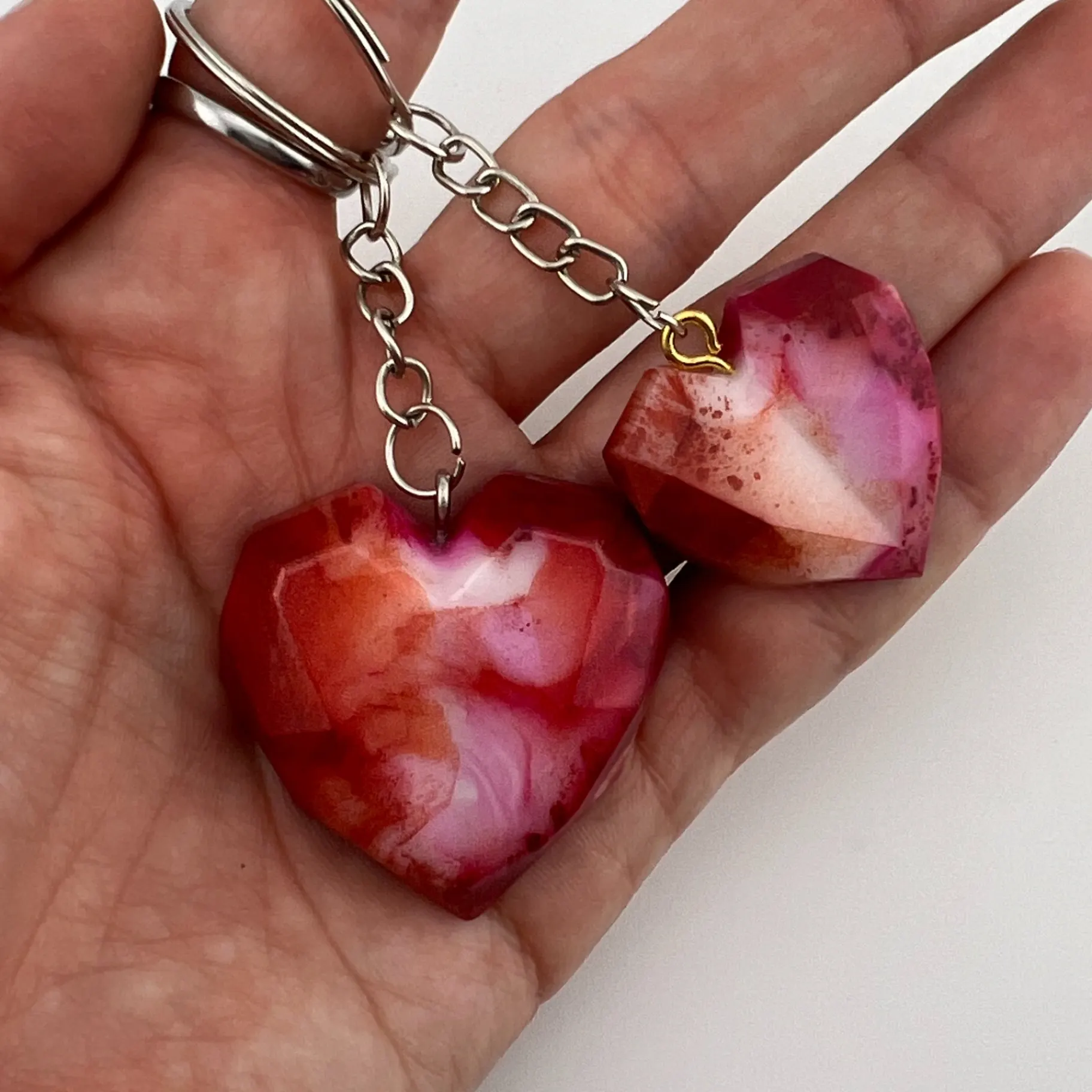 Přívěsek, srdíčka , pryskyřice, set, mramorované 2