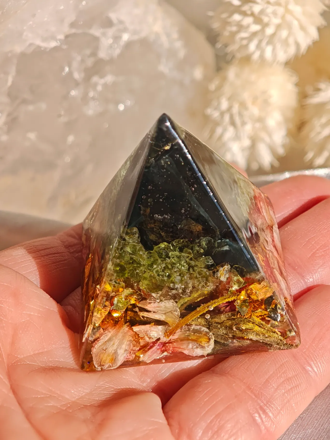 Pyramida kolekce Moon (4cm) 1